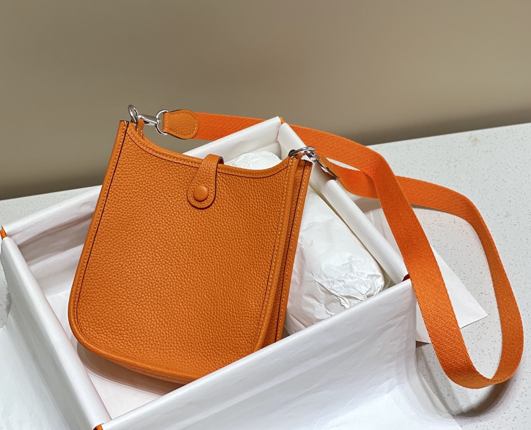 Hermes Evelyne 16 Amazone TPM Shoulder Bag In Orange Clemence Leather